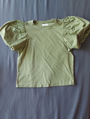 Puff Sleeve Eyelet Tee - Olive
